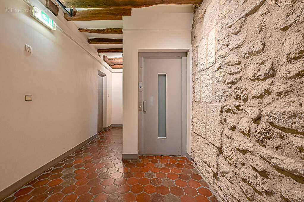 Appartement à PARIS-5E