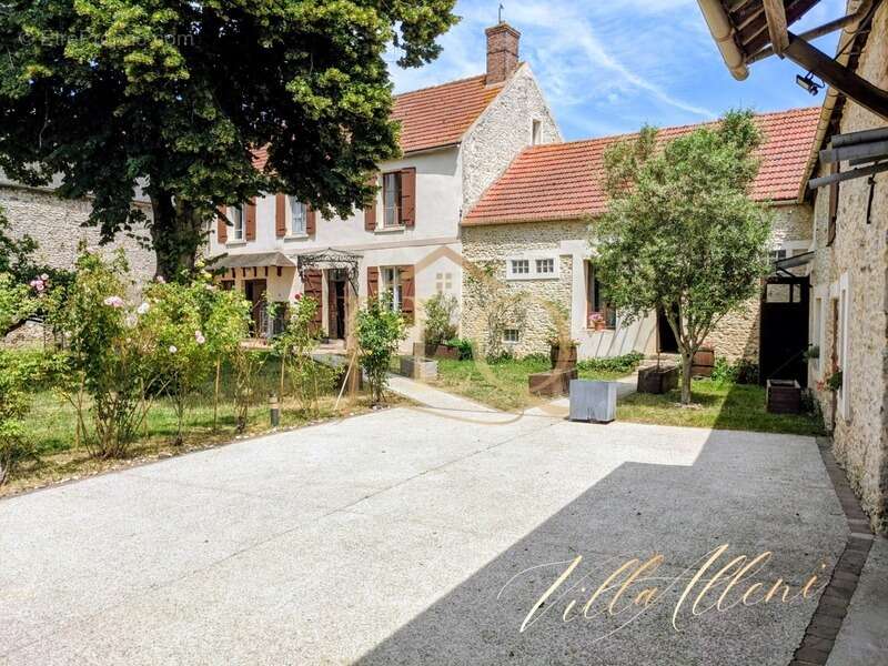 Maison à ABLIS