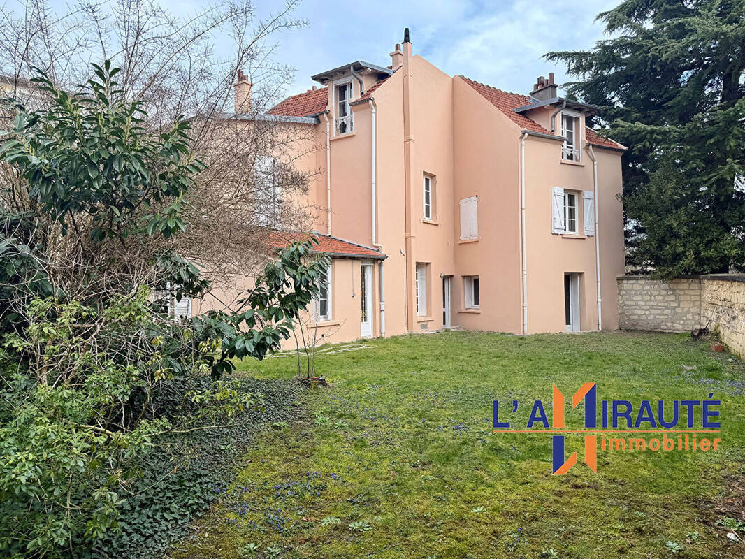 Maison à MAISONS-LAFFITTE
