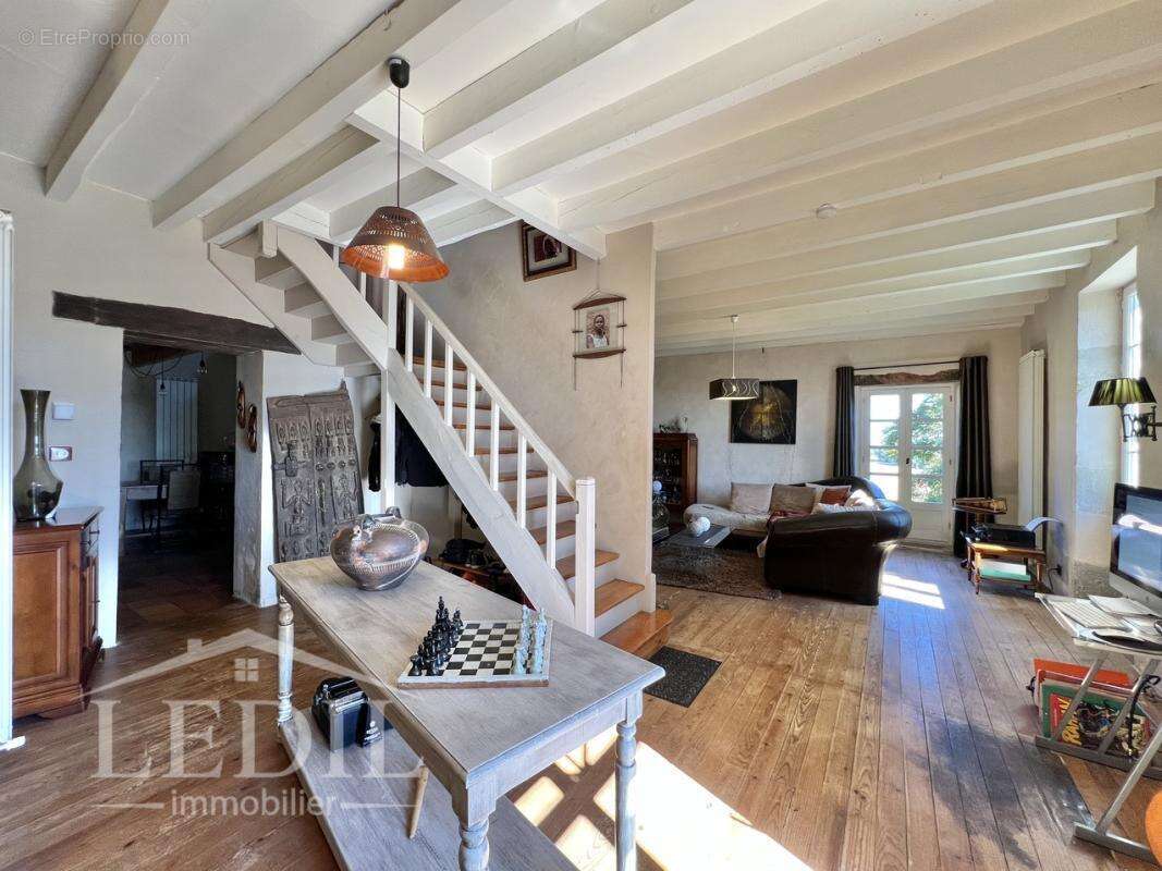 Maison à CASTELJALOUX