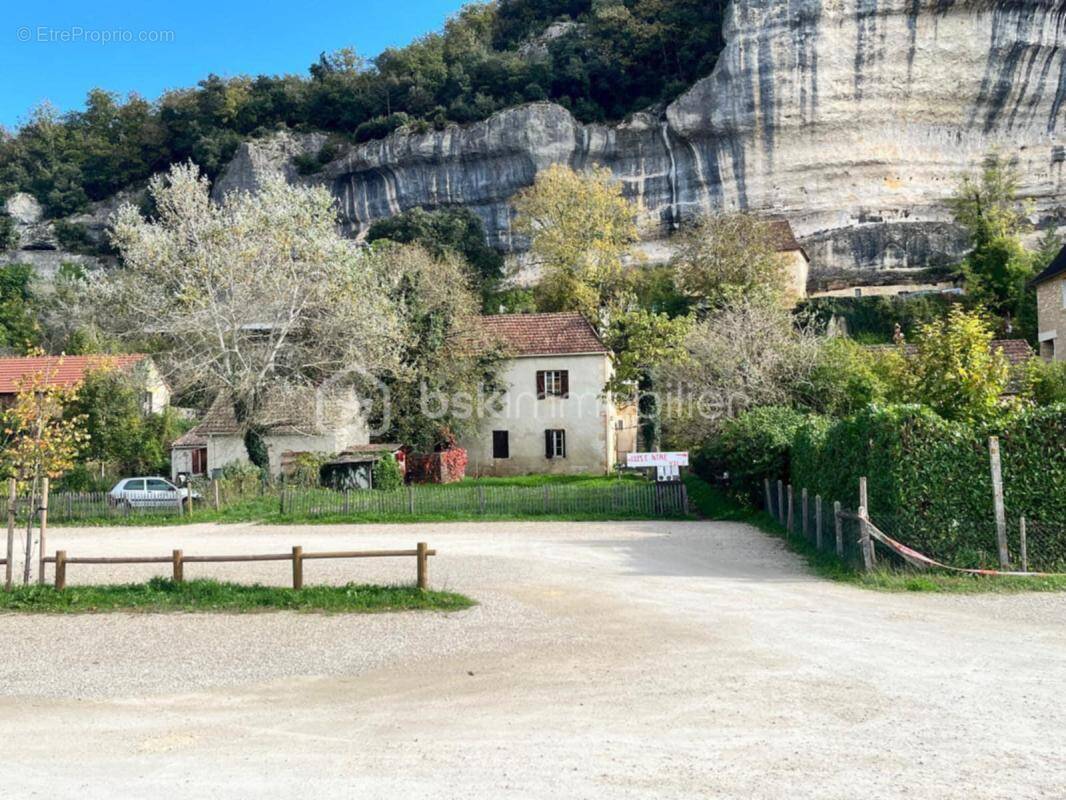 Appartement à LES EYZIES-DE-TAYAC-SIREUIL