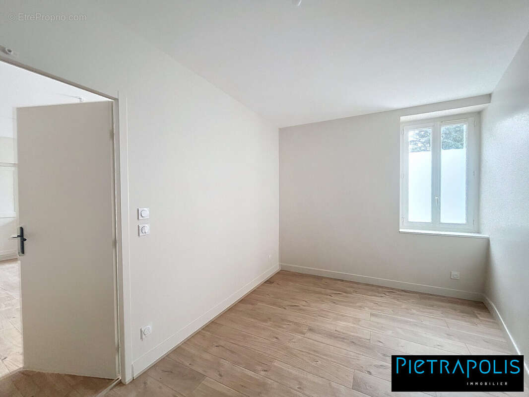 Appartement à SATHONAY-CAMP