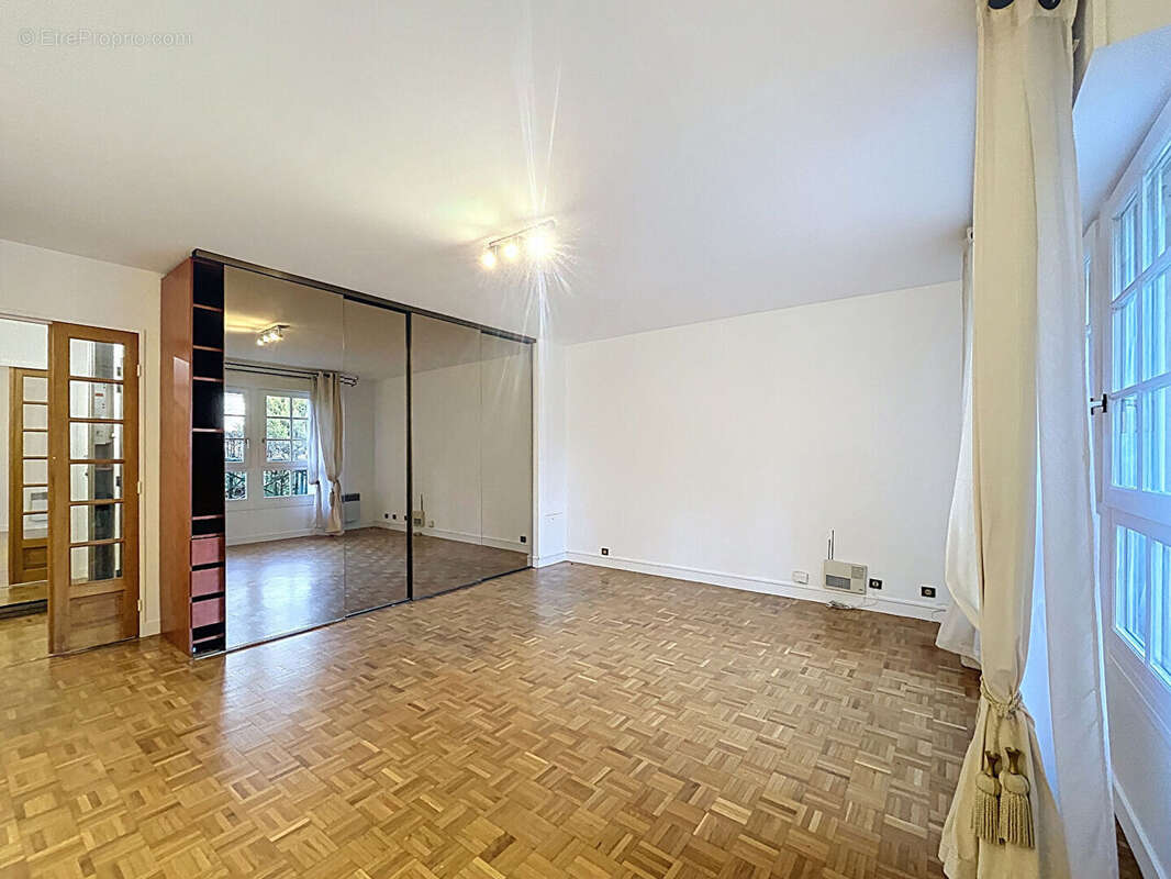 Appartement à CHATILLON