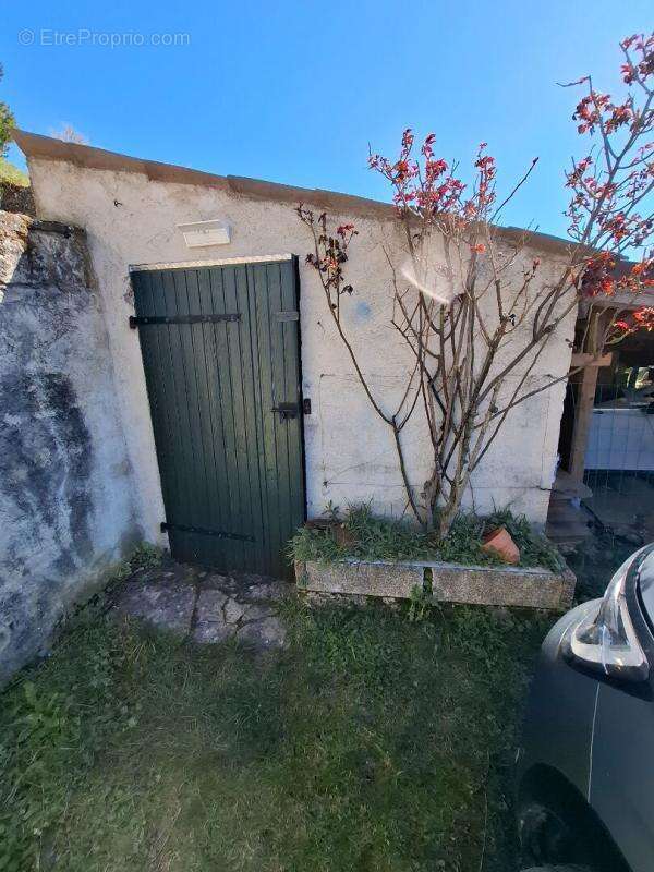 Maison de village 110 m² avec jardin de 265 m², garage et parking privé  Aurel - photo 17