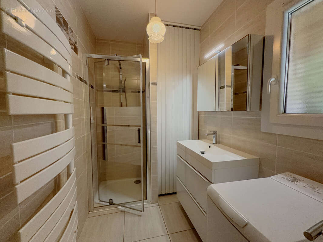 Appartement à SIX-FOURS-LES-PLAGES