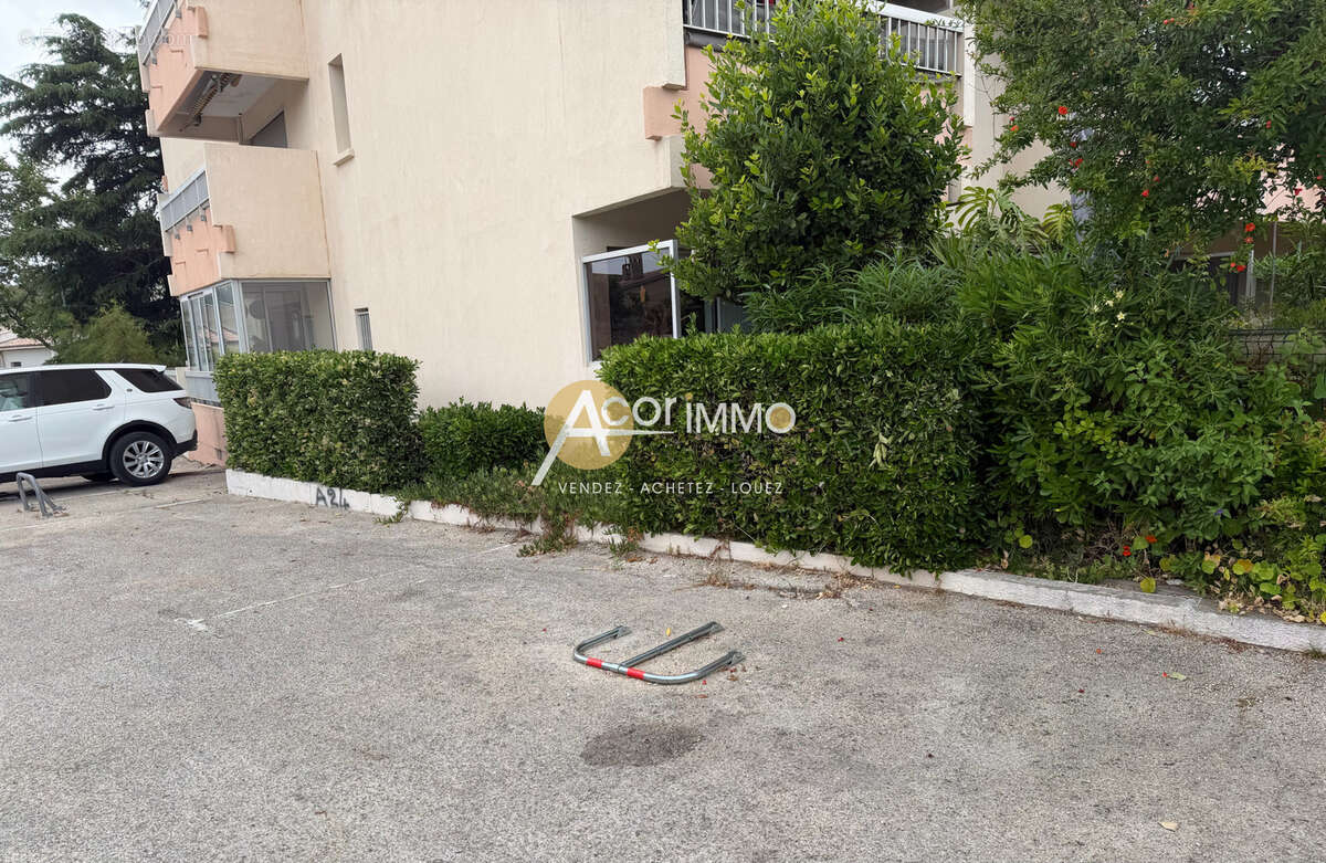 A vendre Studio Saint Mandrier, le Pin Rolland avec parking privatif et cave - photo 5