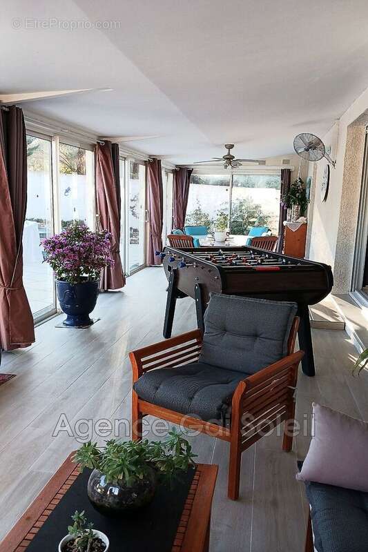 Maison à NISSAN-LEZ-ENSERUNE