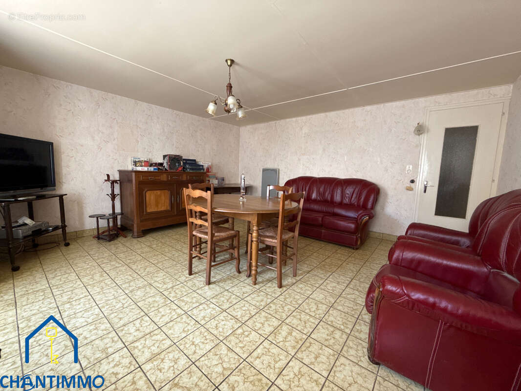 Maison ancienne avec terrain et dépendances - photo 6