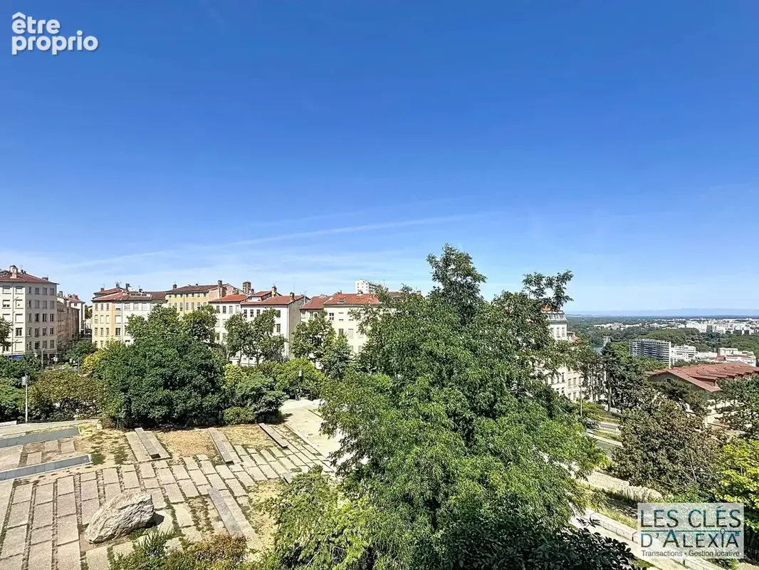 En exclusivité - t2 bis - lyon 1 - au coeur des pentes de la croix rousse - photo 1
