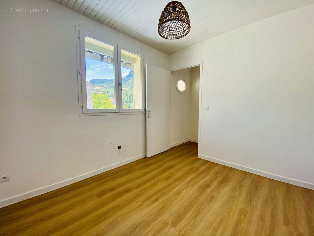Appartement à BUIS-LES-BARONNIES