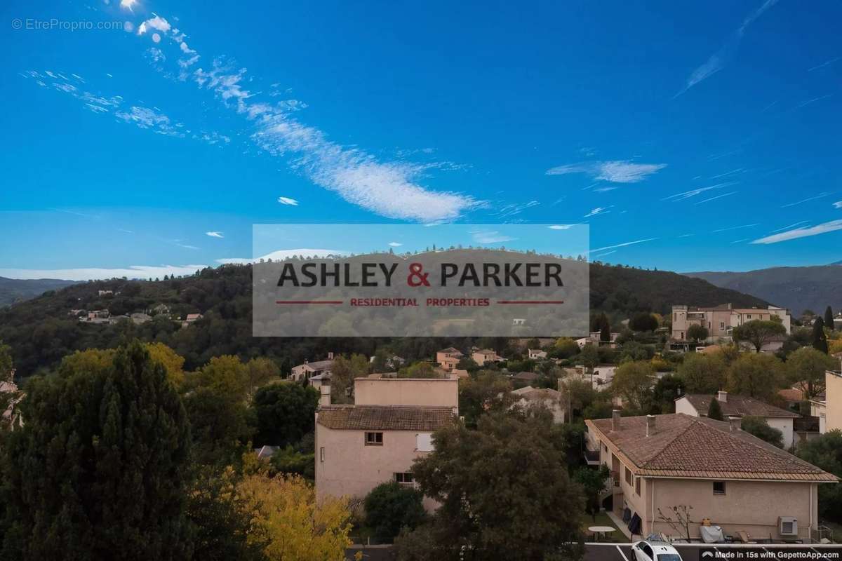 Appartement à LA COLLE-SUR-LOUP