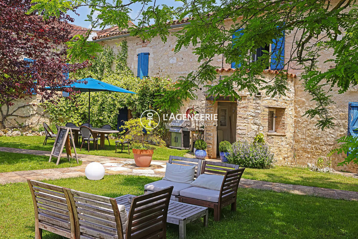 Maison à LES CABANNES