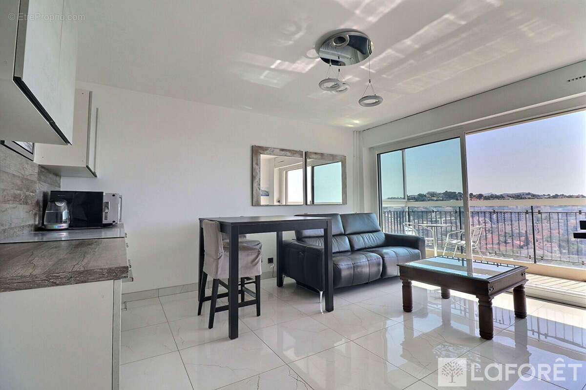 Appartement à SAINT-RAPHAEL