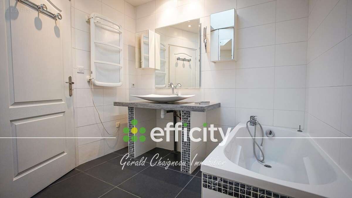 Maison à SAINT-PHILBERT-DE-GRAND-LIEU