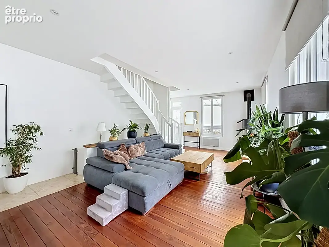 FONTAINEBLEAU - Maison de ville de 107 m² entièrement rénovée - photo 4