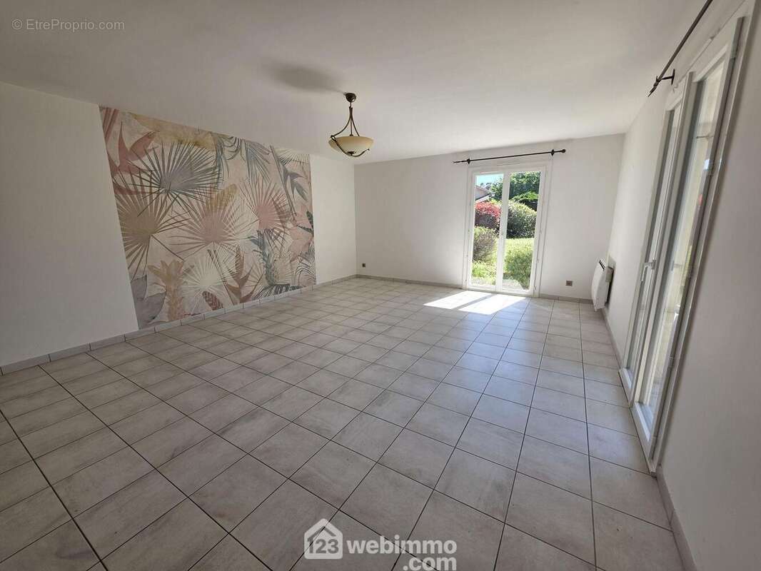 Maison à LE PIAN-MEDOC