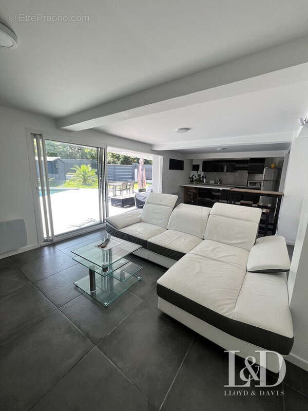Salon RDC - Maison à PESSAC
