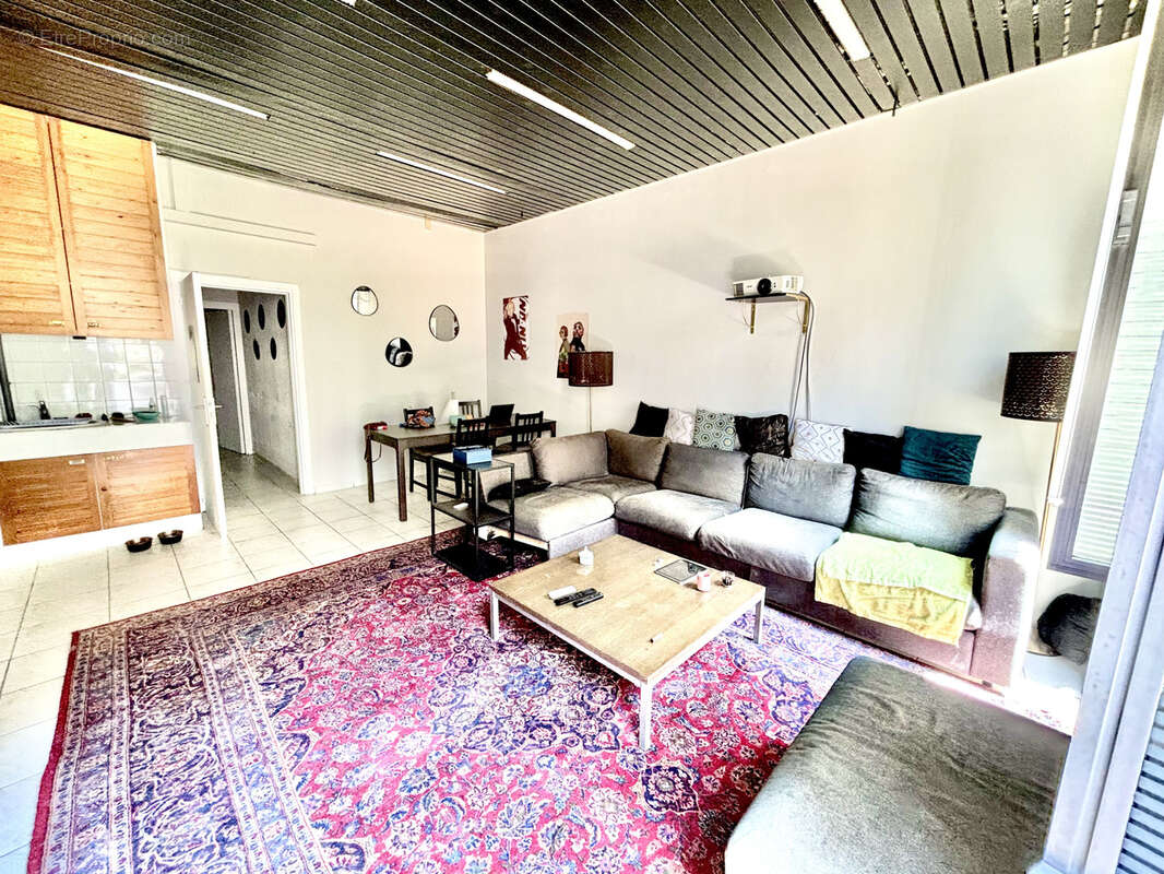 Appartement à MARSEILLE-7E