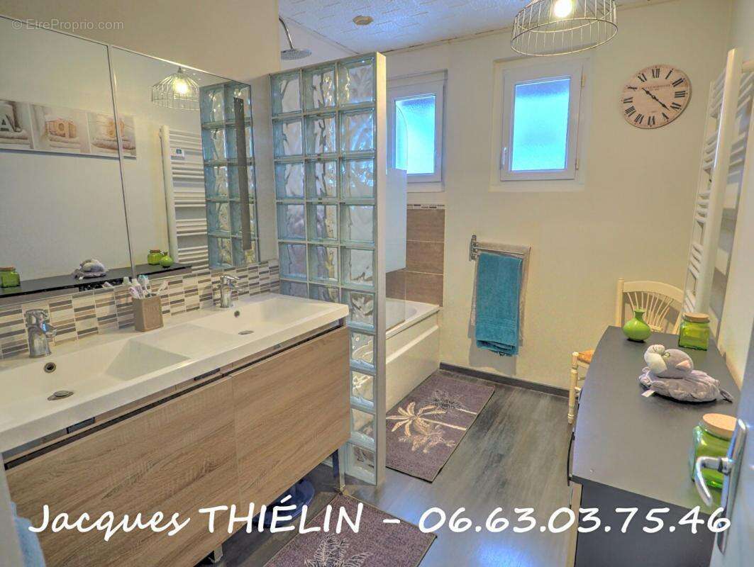 Maison à LONGUE-JUMELLES