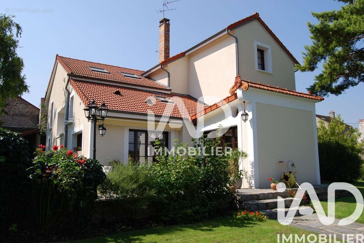Photo 2 - Maison à GRIGNY