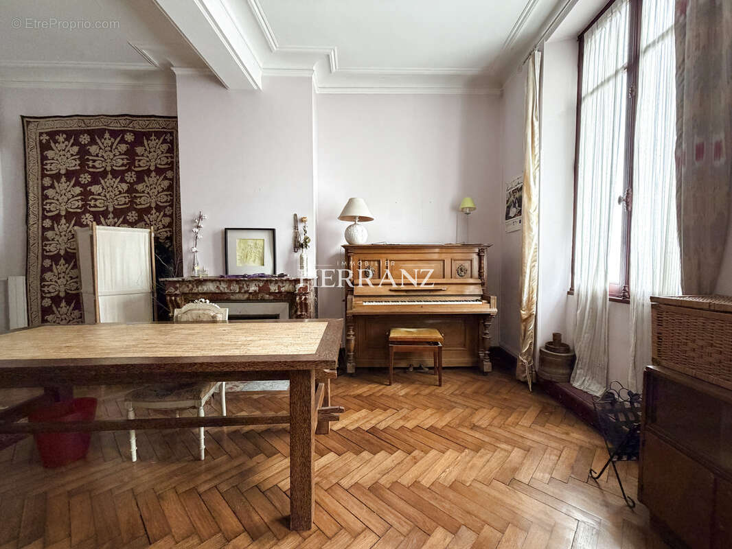 Bordeaux Chartrons Maison bourgeoise 381m2 6 chambres Jardin 420m2 - photo 3
