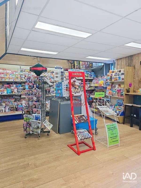 Photo 2 - Commerce à CAHORS