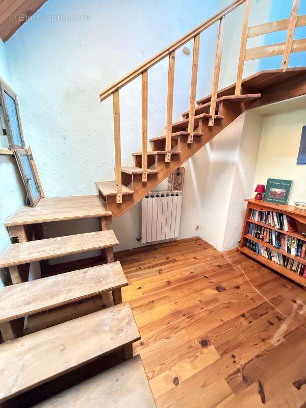 BELLE OPPORTUNITE ! Maison en pierre de 165m², pleine de charme, 4 chambres, Cour intérieure de 379m² 93 000 € - photo 15