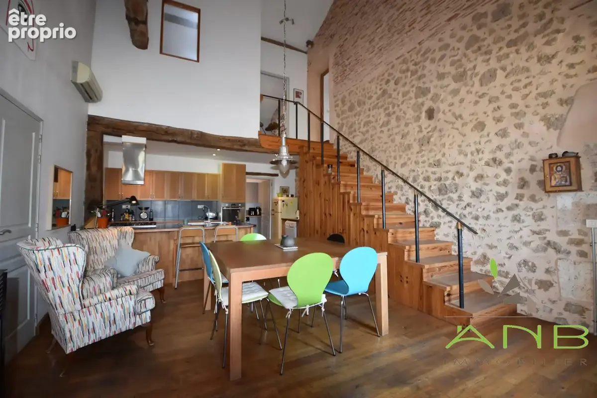 Maison 321 m² à Montbron  - photo 4