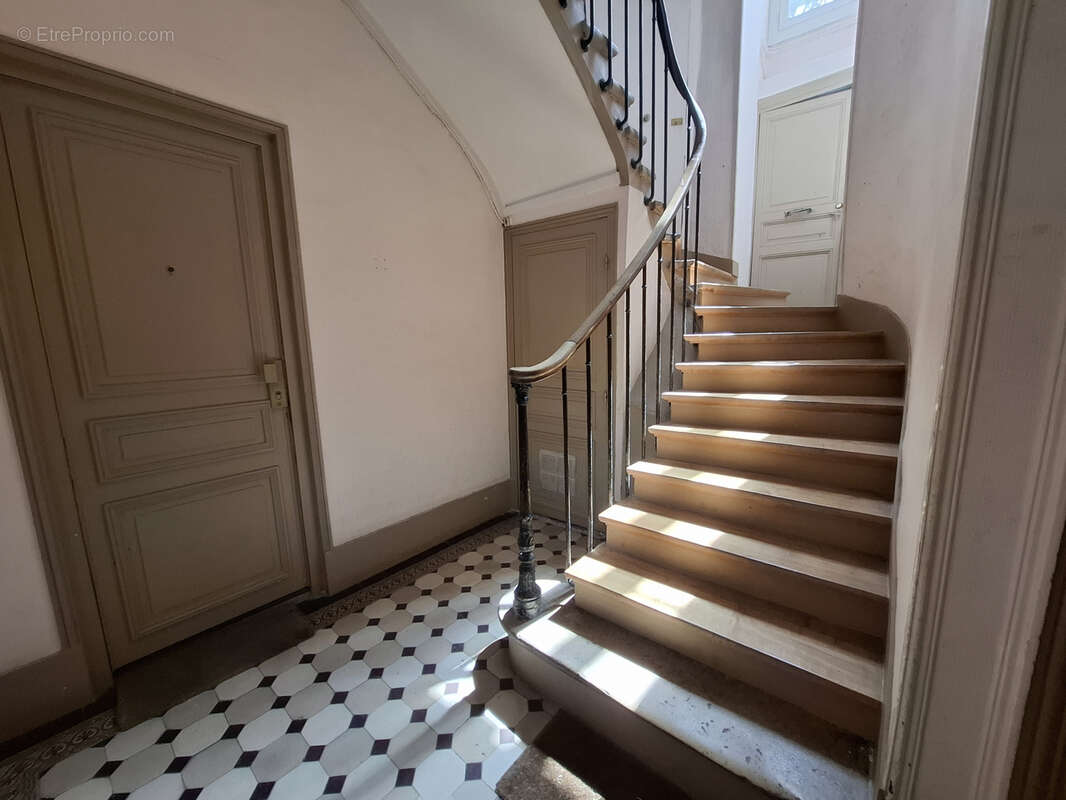 Appartement à PARIS-14E