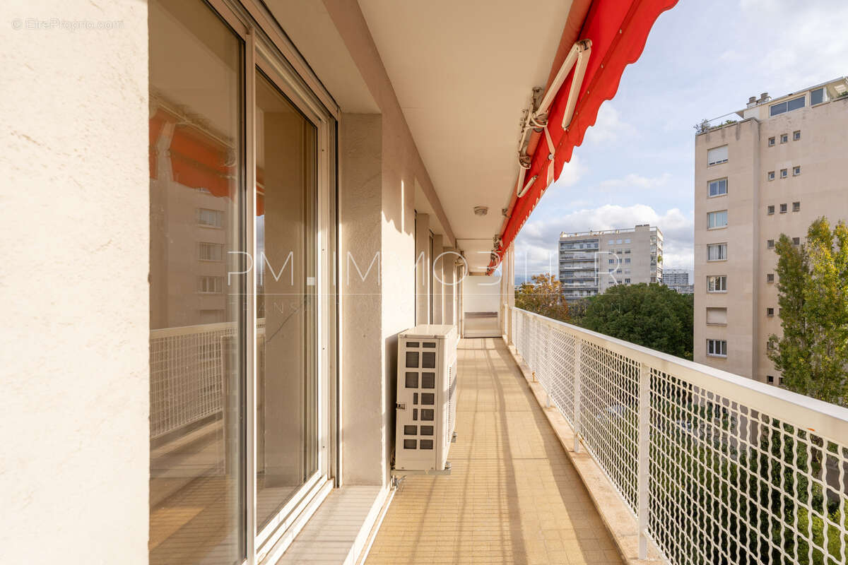 Appartement à MARSEILLE-8E