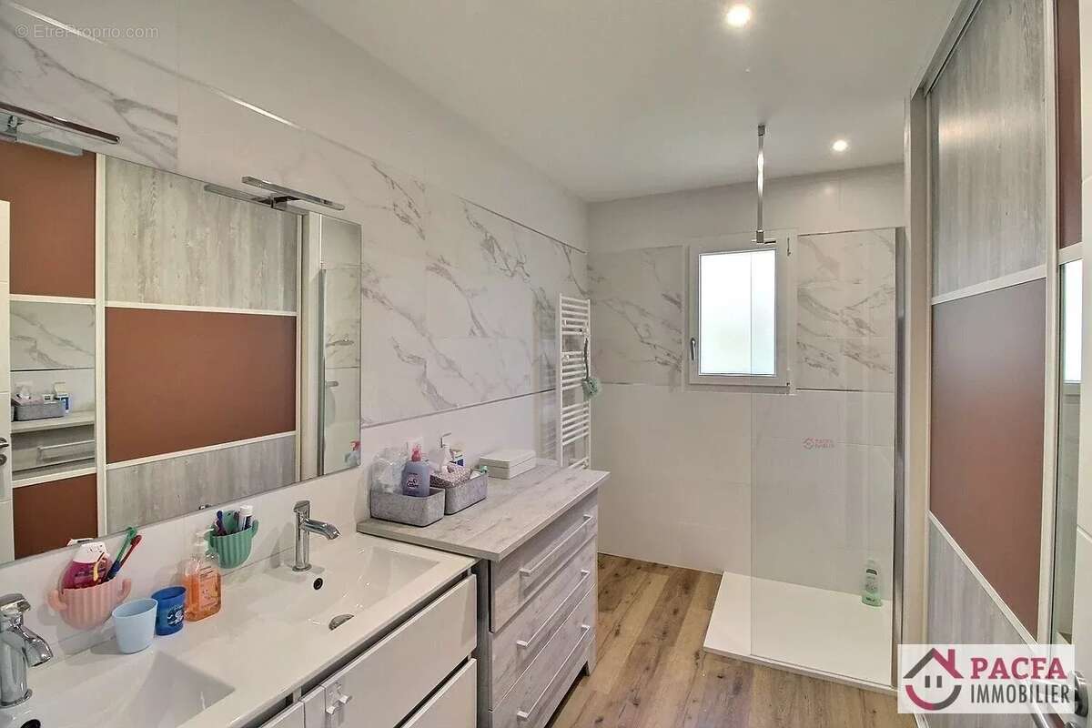 Villa moderne de plain-pied 220 m² -CASTRES - photo 12