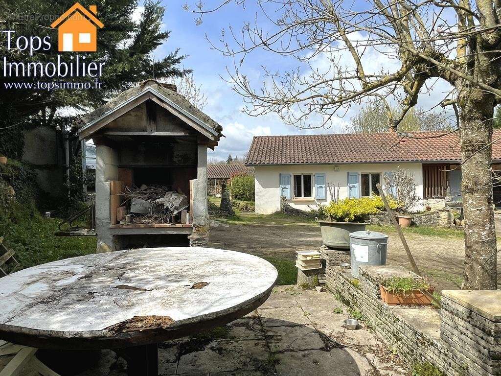 Maison à SAVIGNAC
