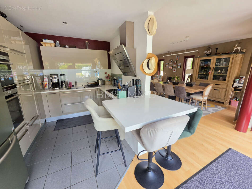 Maison 134 m² à Raimbeaucourt  - photo 5