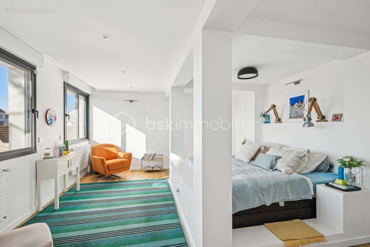 Maison à LE PLESSIS-ROBINSON