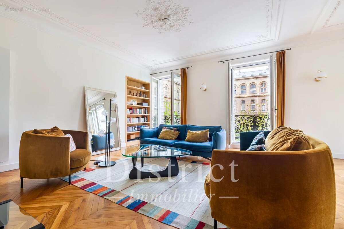 Appartement à PARIS-4E