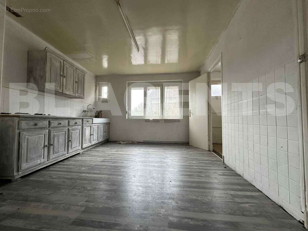 7a04c4e3-91e1-4fb6-896e-1d2f756ddd02 - Maison à BEAUMONT-EN-ARGONNE