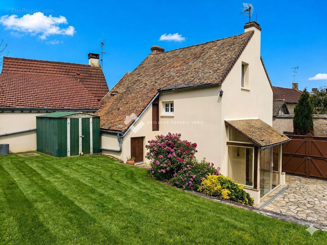 Maison à BAZAINVILLE