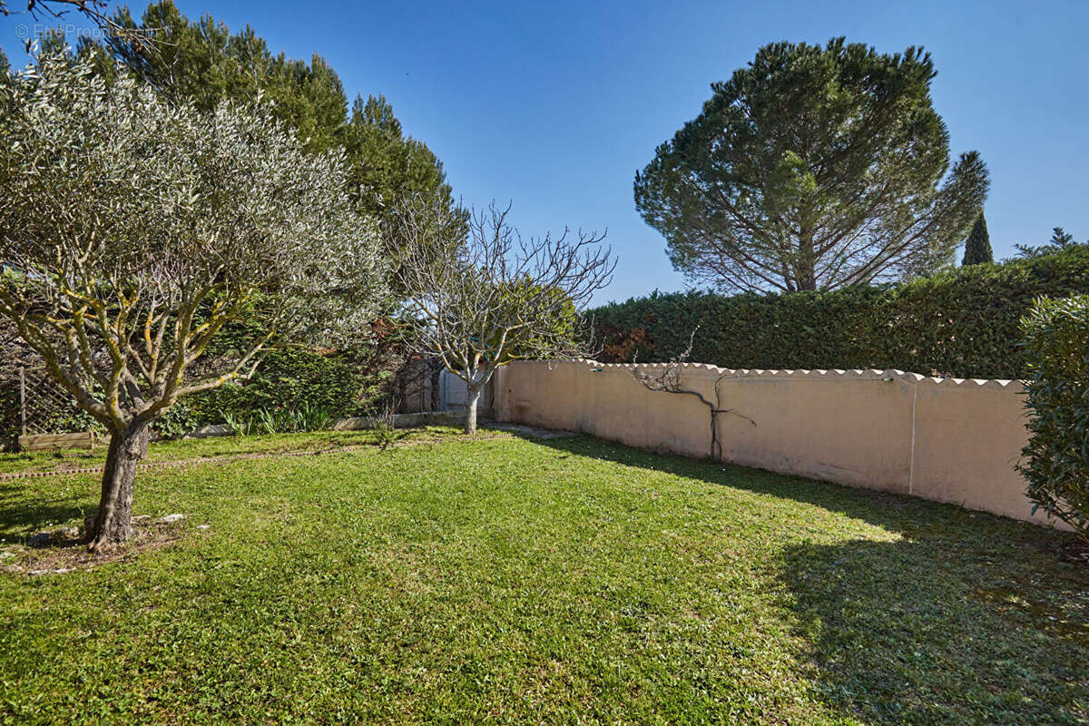 Maison à SAINT-CANNAT