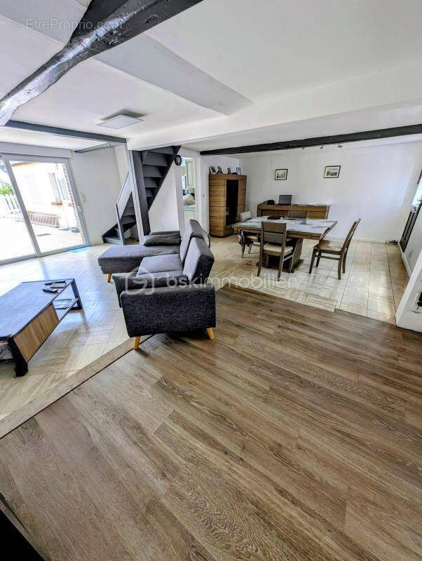 Maison à HANGEST-EN-SANTERRE