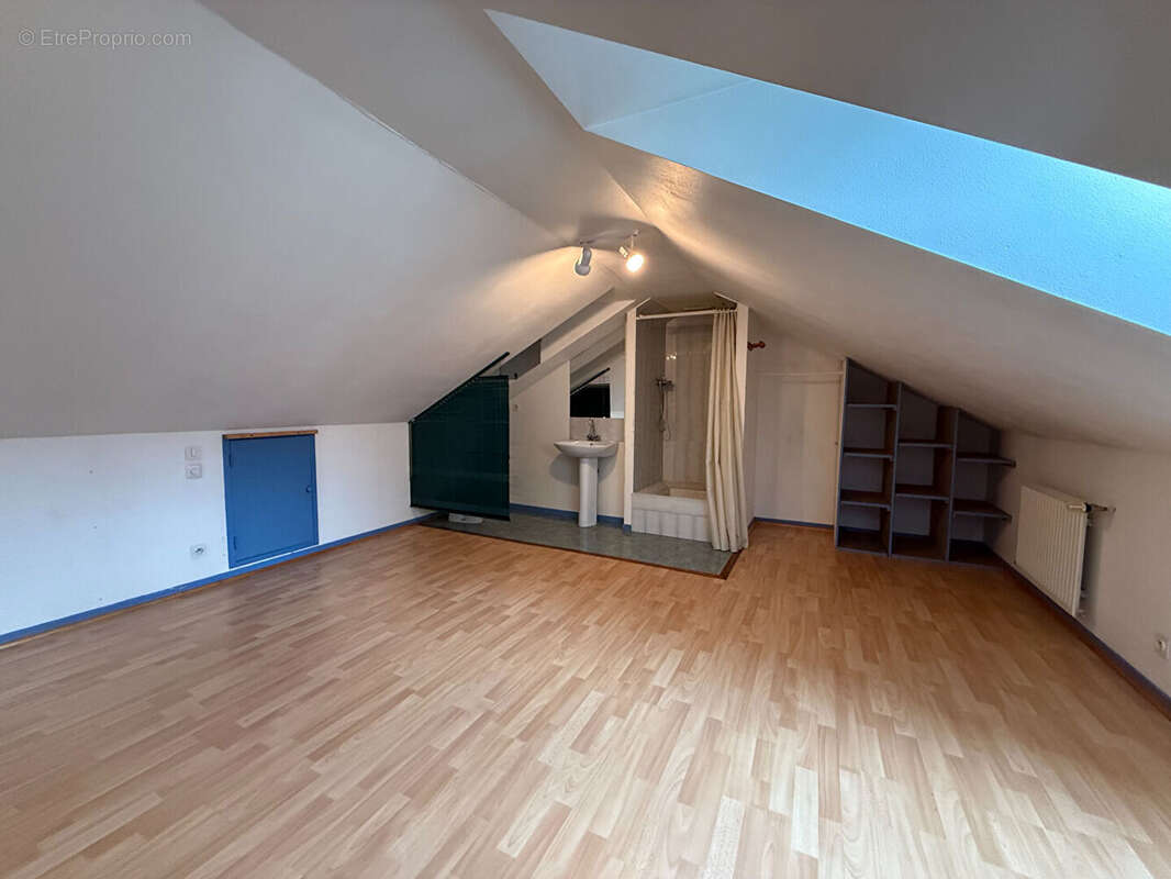 FIGEAC - Appartement T4  de 112 m² avec Jardin en Bord de Célé, Garage et Cave - photo 11