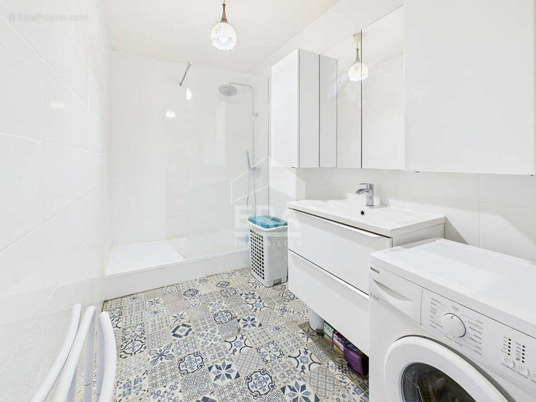 Appartement à ONET-LE-CHATEAU