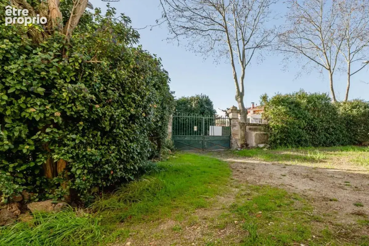 Maison 440 m² à Montblanc  - photo 2