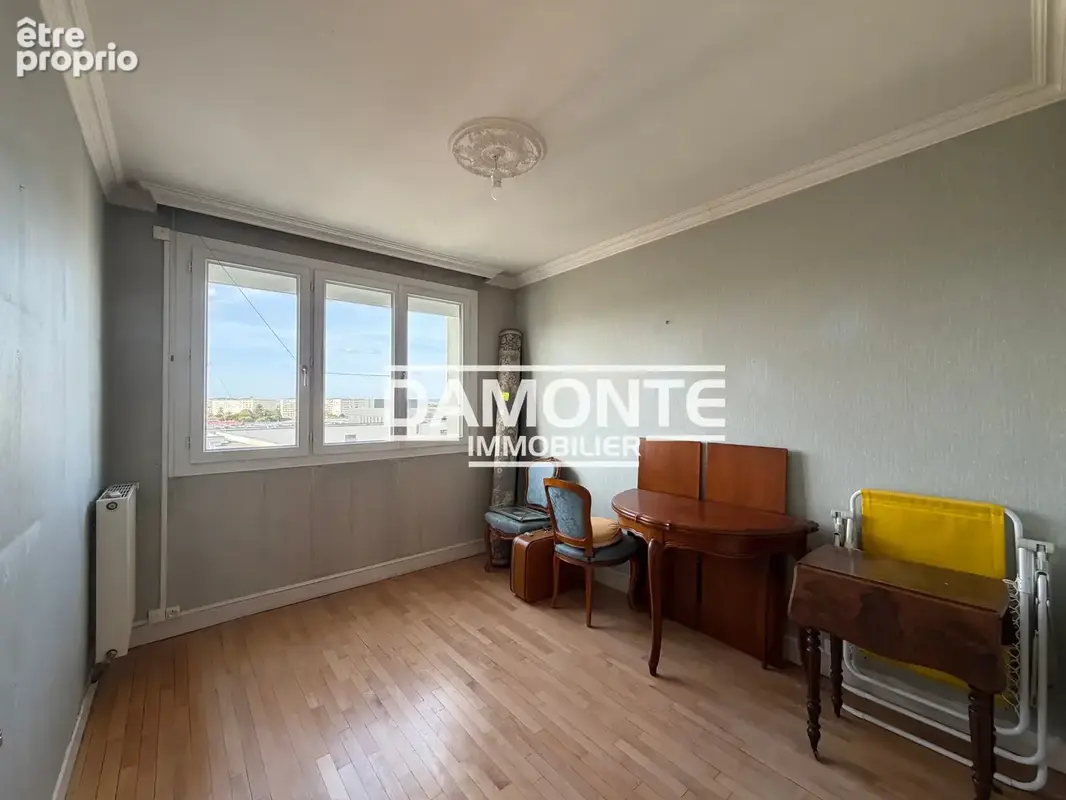 Troyes - proche centre-ville - appartement t3 avec balcon - photo 5