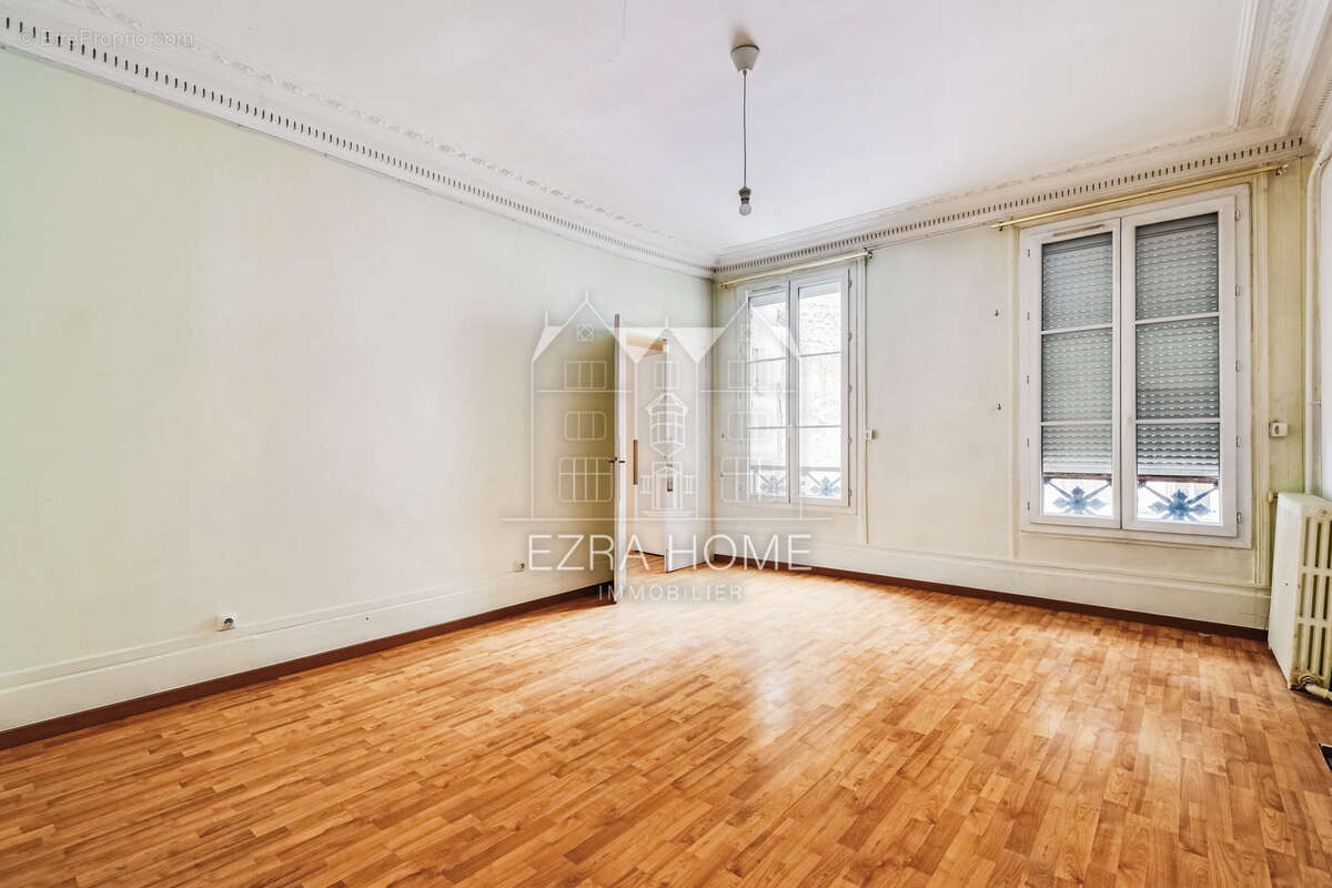 Appartement à PARIS-10E