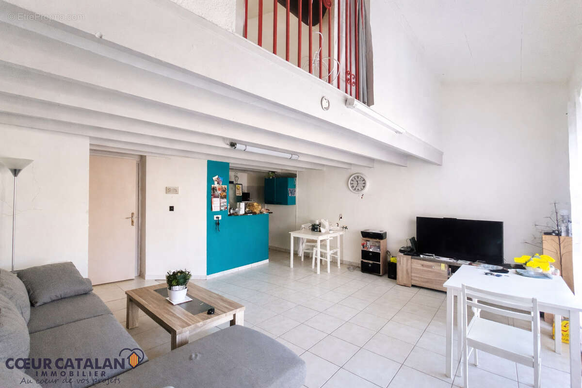 Maison à VILLEMOLAQUE