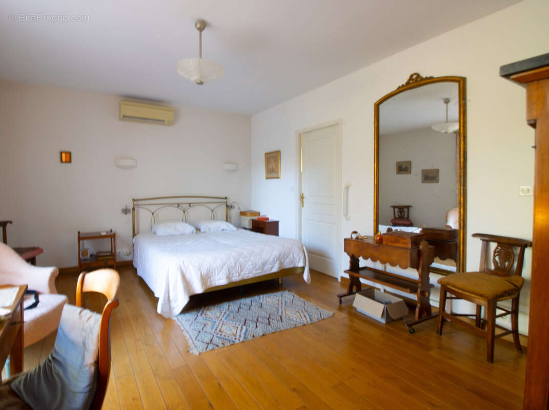 Maison à SAINT-FELIX-DE-LODEZ