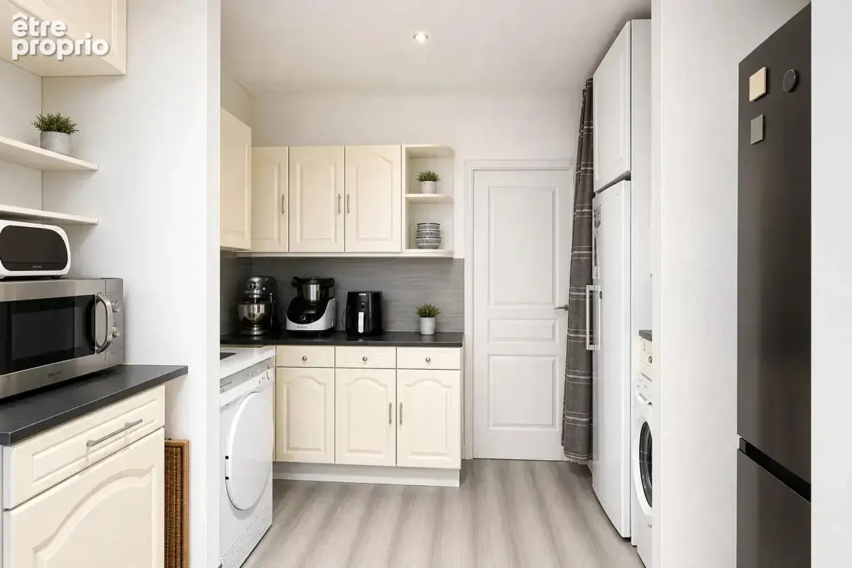 Maison de 7 pièces de 113 m² à Les Roches-de-Condrieu - photo 6