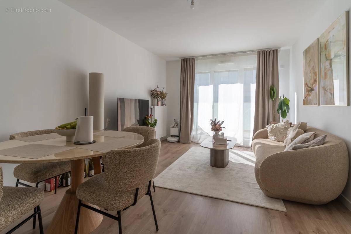 Appartement à RUEIL-MALMAISON