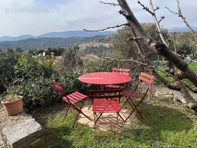 Appartement à MONTAUROUX