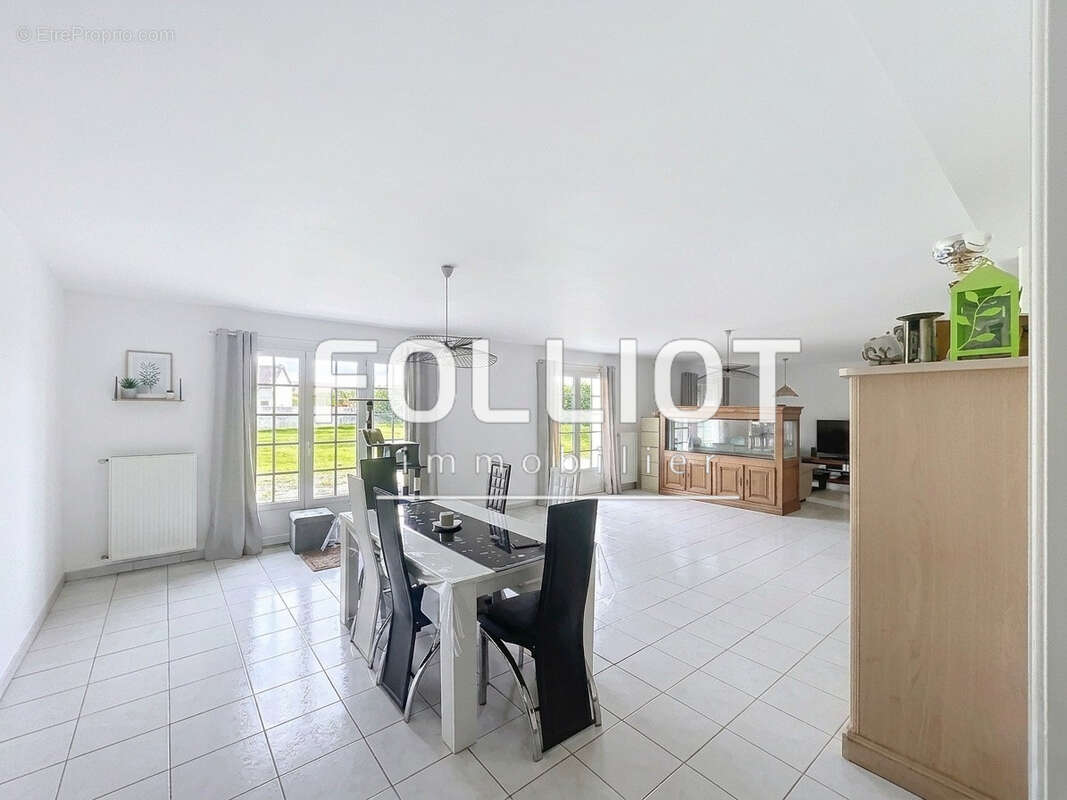 À vendre Maison récente à Subles - 7 pièces, 172 m² - photo 4